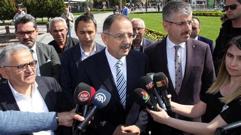 Y­e­n­i­ ­p­a­r­t­i­ ­t­a­r­t­ı­ş­m­a­l­a­r­ı­n­a­ ­A­K­P­­d­e­n­ ­y­o­r­u­m­:­ ­B­u­y­u­r­s­u­n­ ­k­u­r­s­u­n­l­a­r­